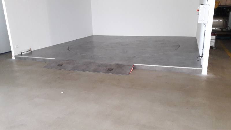 plateau tournant 360° avec estrade