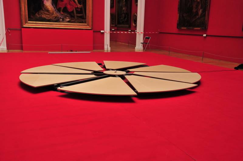 Vente de tous types d'équipements de plateformes tournantes pour musées à Marseille